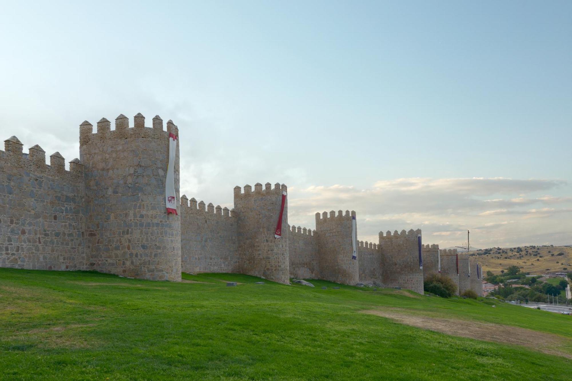 Balcony View To Avila'S Alcazar Extérieur photo